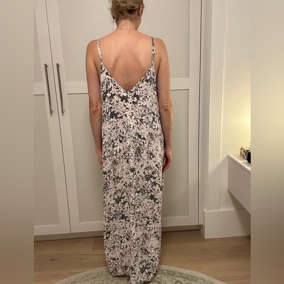 Floral Maxi Dress - Picture 3 of 5